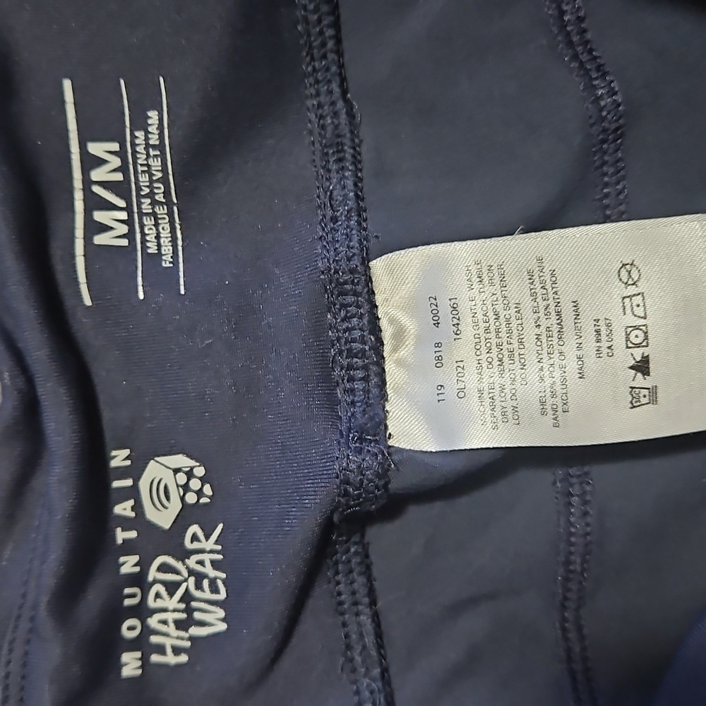 Mountain Hardwear Short - Picture 3 of 3